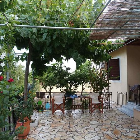 Calm House In Sivros Village, Lefkada エクステリア 写真