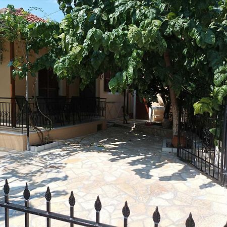 Calm House In Sivros Village, Lefkada エクステリア 写真